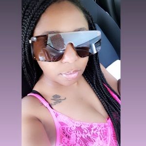 Girl Gang sunglasses